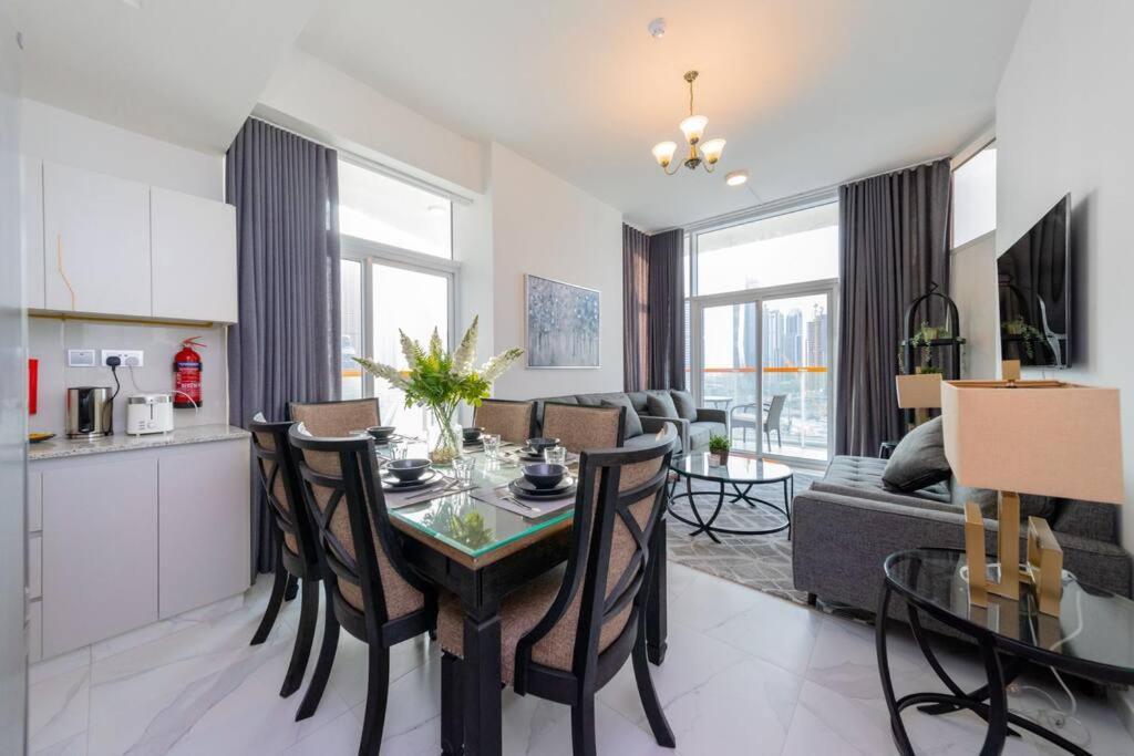 Millennium Binghatti, Business Bay - Mint Stay Dubái Exterior foto