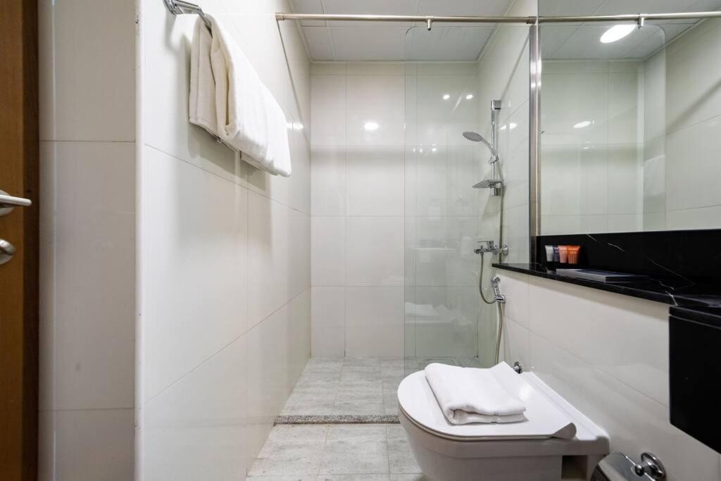 Millennium Binghatti, Business Bay - Mint Stay Dubái Exterior foto